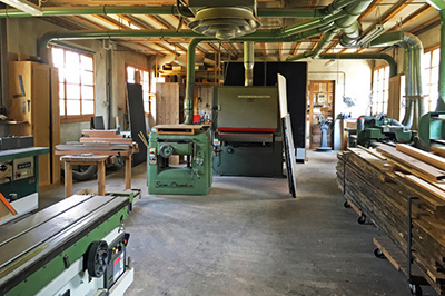 Intérieur vieux bois Saint-Cergues